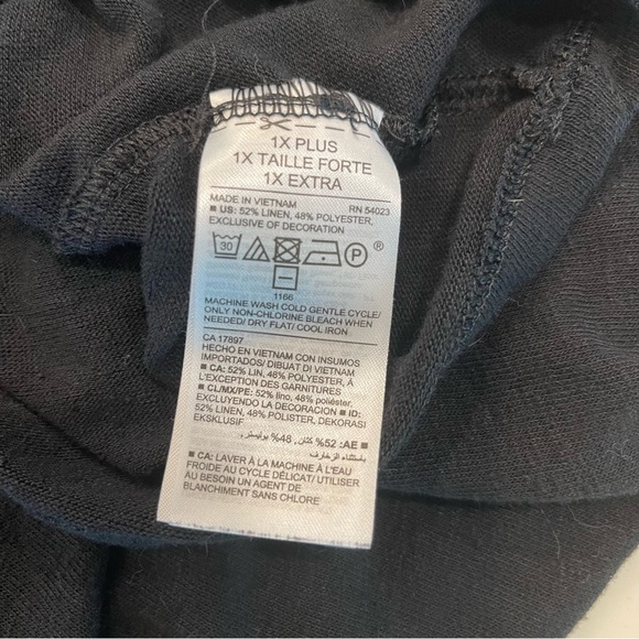 Old Navy Flutter Sleeve Shirt - Picture 9 of 9